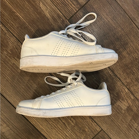 Adidas Cloudfoam White Sneakers - Picture 3 of 4